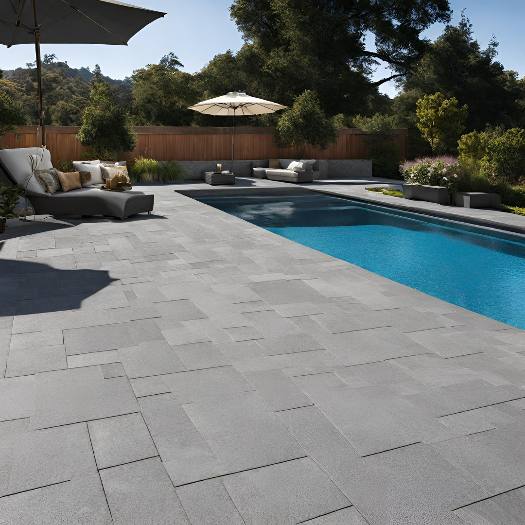 dallage en granit pour les abord d'une piscine