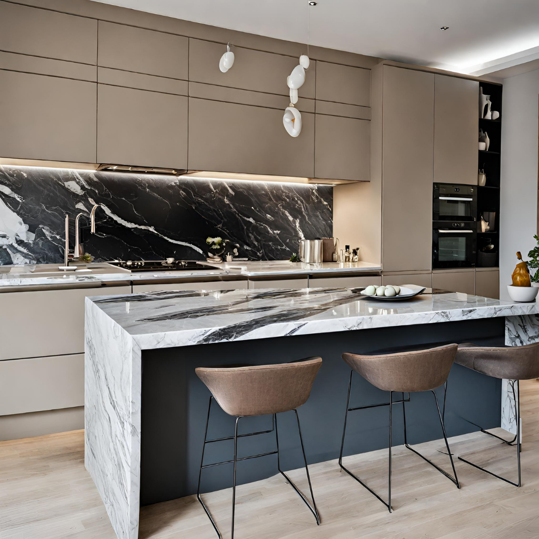 marbrier pour création de plan de travail en marbre à Saint-Tropez