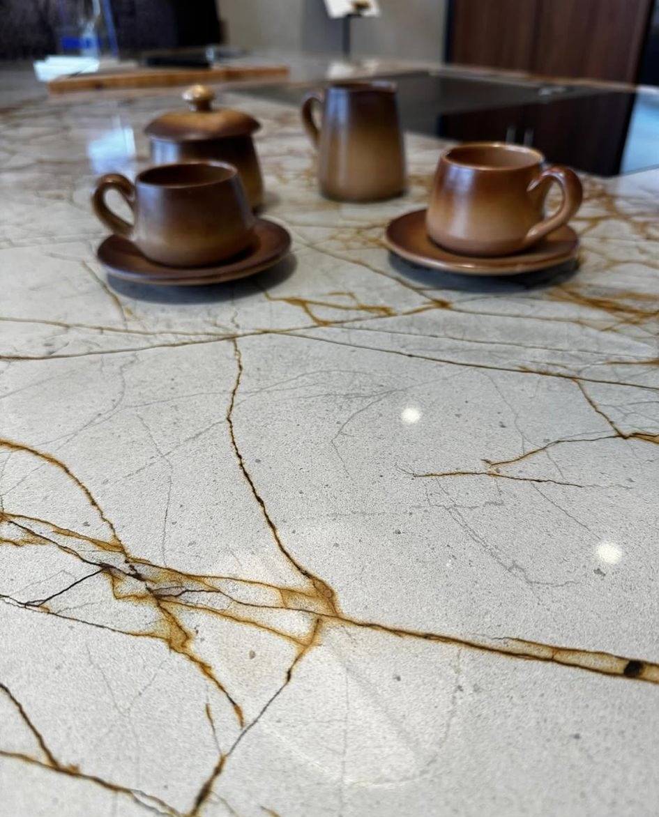 marbrier plan de travail en quartzite white roma à saint tropez